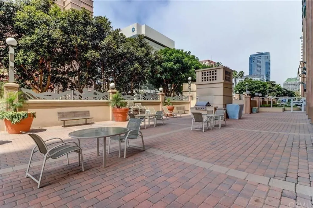 A Corner Unit With Ocean Views From Every Room Long Beach United States